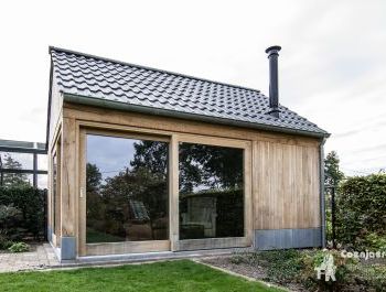 Houten bijgebouwen poolhouse seniorenwoning